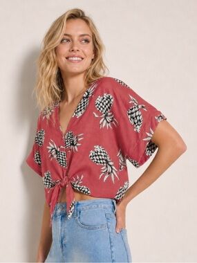 Rails Thea Ananas Silk Pineapple Tie Front Shirt
Pink Small